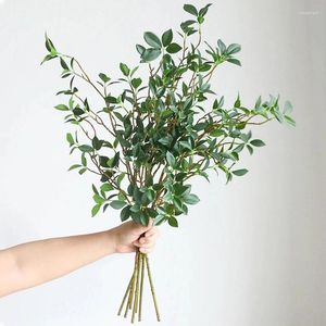 Flores decorativas simulação plantas verdes artificial camélia flor folhas falso tenuifolia ficus ramo de árvore casamento mesa de escritório em casa