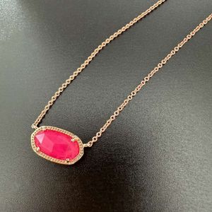 Projektant Kendras Scotts Biżuteria ELISA Seria Instagram Style Prosty i świeże różowe Rhododendron Pink Azalea Collarbone Naszyjnik dla kobiet