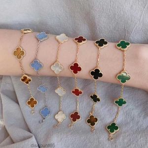 Hög version Four-Leaf Clover Van Five-Flower Armband Cleef Womens S925 Rose Gold Red Onyx White Pearl Armband Färgretention