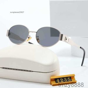 Óculos de sol de designer de moda de luxo para mulheres homens óculos iguais a Lisa Triomphe Beach Street Foto Pequenos Sunnies Metal Full Frame com caixa de presente 12F6