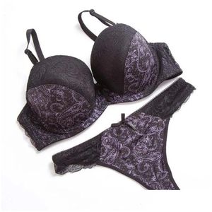 Yoga Outfit Frauen Y Tanga Spitze Patchwork Push Up BH Set Einstellbar Schwarz Weiß Slip Sets Dessous Bequeme Unterwäsche Drop Deliver Otozd