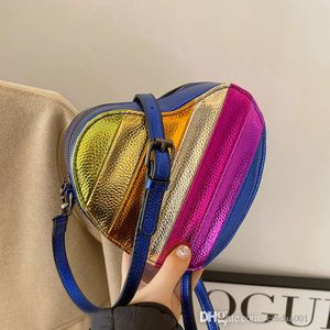 Designer saco bonito coração contraste cor sacos para as mulheres 2024 nova moda na moda couro crossbody bolsa de ombro