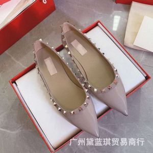 Shoes v Classic Cow Patent Leather Rivet Pointed Head, Low Top, Shallow Mouth, Simple Comfortable, Versatile Flat Sole Women's