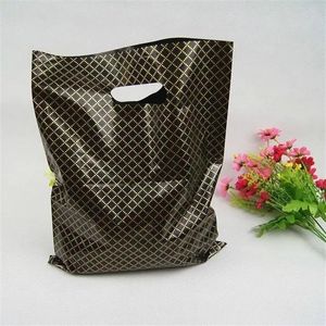 50PCS Lot Black Sattice Duże plastikowe torby na zakupy Grube butikie Ubranie Pakowanie Opakowanie Plastikowa torba na prezent z uchwytami288J