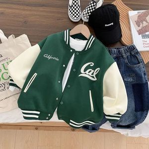 28t Kid Fashion Jacke für Boy Coat Frühling Herbst Baseball Uniform Baumwollbrief Druck Außenbekleidung Babykinder 240122