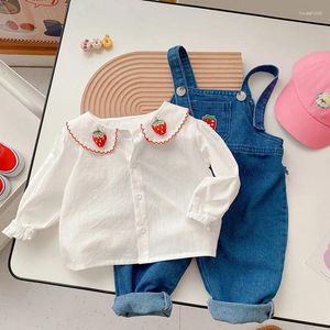 Byxor baby jordgubbar overaller höst flicka mjuk stor pocket jeans doll krage skjorta denim byxor barn barnkläder