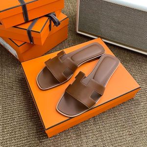 10a Top Qualität Frauen Sandalen Sliders Echtes Leder Slipper Herren Sommer Strand Reise Flache Freizeitschuhe Mule Luxus Designer Mode Niedrige Sandale Größe 35-46 mit Box