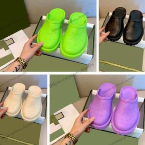 Designer Sandali tinta unita Alfabeto Suola dal design antiscivolo alla moda Sandali versatili per interni hotel Scarpe con fondo spesso Alta qualità bello buono AAAA