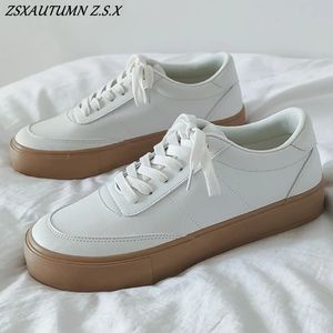 Moda branco sapatos esportivos marca de couro homem tênis casual rendas até apartamentos primavera outono tênis vulcanizado sapatos masculino all-match 240118