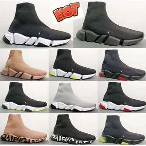 Designer Paris Balencaigas skor Sockskor för mig Kvinnor Triple-S svartvitt röda andningsbara sneakers Race Runner Shoes Balencaigasity Shoes Walking Sports Outdoor