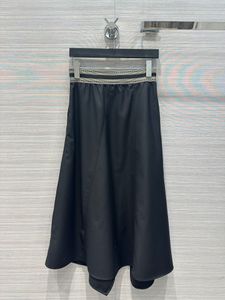 LO1we Womens Skirt 2024アーリースプレンデザイナースカートラグジュアリーブランドミッドレングススカートレディースセクシーな誕生日ドレスレディースデザイナー衣料フェスティバル