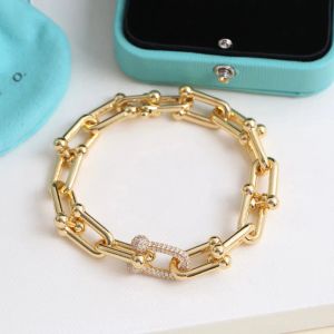 Luxurys Designer U Horseshoe Diamond Bracelet Women 18K Gold Lucky Link Charm Bracelets Love Trendyファッション