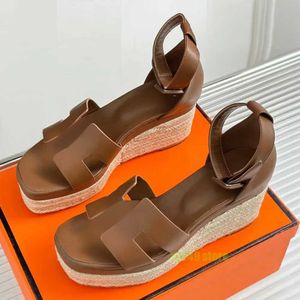 Luxury classic calfskin letters high platform sandals straw woven wedge ankle strap chunky heels block heel open toe dress shoe women designer izmir sandal