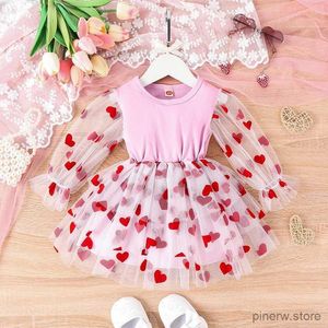 Flickans klänningar Autumn Kids Girl Long Sleeves Princess Dress Casual Heart Print Mesh Tulle A-Line Dress for Toddler Baby Spring Clothes