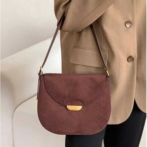 أكياس مسائية من جلد البقرة كتف الكتف Women 2024 New All Match High Capative Underarm Bag Bags عالية الجودة Bolso Bolso