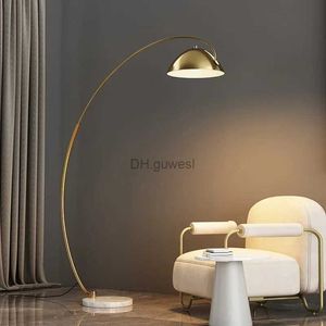 Golvlampor LED Golden Floor Lamp Fishing Lamp Nordic Creative Minimalist Vertical Iron Floor Lamp vardagsrum byte av sovrum lamprum dekor yq240130