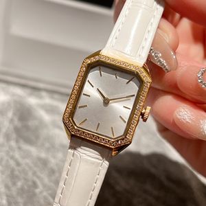 Luxusuhr Mode Retro quadratischer Tisch Schweizer Quarzwerk Uhren 24mm Edelstahl Armband Kristall Zifferblatt Geschenke für Frauen mit Box