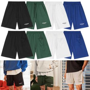 Stellen Sie trendige amerikanische Sommersport-Lose-Mesh-Basketballshorts für Herren dar