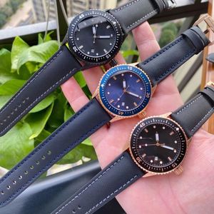 2024 Luxury Brand Men's Mechanical Watch 43,6 mm i storlek med en datumfunktion efter tre graders vattenmotståndstest