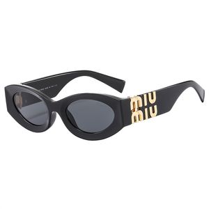 miui miui Sonnenbrille Luxus-Designer italienische Mode-Sonnenbrille Mann-Frauen-Sonnenbrille Quadratische Farbverlaufs-Sonnenbrille Ins beliebte Marken-Sonnenbrille UV-Sonnenbrille