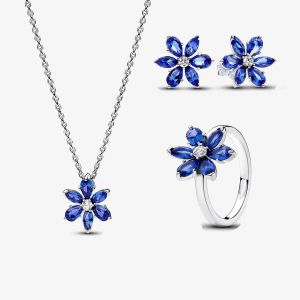 Ringar nya 925 Sparkling Blue Herbarium Cluster Pendant Necklace Ring 1set smycken för kvinnor Fashion Luxury Winter Daily Wear Jewelry