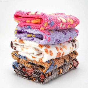 Dog Apparel Pet Dog Bed Blanket Soft Fleece Cat Cushion Blanket Towel Winter Warm Paw Print Puppy Dog Sleeping Cover Blanket For Dog Cat Mat