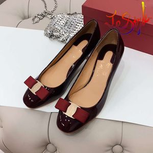 Scarpe firmate Feragamo Vara Fiocco rosso Carla Mocassini Tacco 3 cm Borgogna Donna Abito casual comodo Slip On Abito da festa da viaggio Calzature Taglia inspopolare EUR 34-40