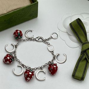 2023 Designer armband Strawberry Armband Halsband Unikt designarmband Parti Present Bröllop Matchande smycken Box312J