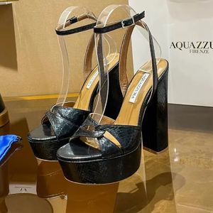 Aquazzura Sandal Sinner 고원 140mm 골드 여성 금속 느낌 플랫폼 하이힐 샌들 청키 블록 발목 스트랩 드레스 신발 디자이너 펌프 이브닝 신발