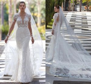 Vintage Lace Mermaid Wedding Dresses Illusion V Neck Sheer Long Sleeves Appliques Backless Long Bridal Gowns Western Robes De mariage BC18114