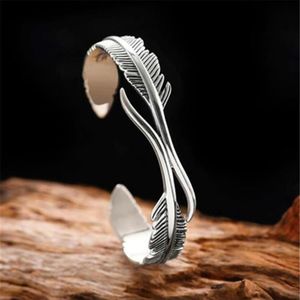 Bangle Ancient Silver Color Tree Leaves Round Barcelet For Women Elegant Alloy Feather Open Party Wedding Fashion Jewelry A992232a