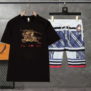 メンズトラックスーツTシャツブランドセットレターストリートウェアカジュアルな通気性夏のスーツトップショーツTEESアウトドアツーリズムスポーツウェア品質セットBMAE