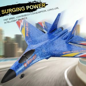 SU27 FOAM Fjärrkontroll Flygplan 2.4G Radio Glider Fighter LED Night Navigation Light Plan Model Toy Children Birthday Present 240118