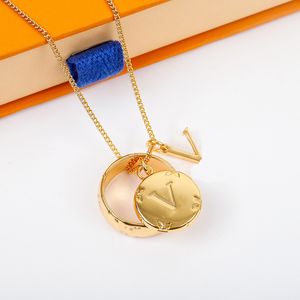 Luxur Designer Brass Necklace Famous French Brand Classic Cross Old Flower English Letter Women Charm Jewel Girl Fashion Utsökt gåva