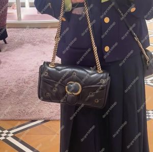 Lüks Kadınlar Zincir Crossbody Bag Tasarımcısı Marmont Tag Omuz Bag Çift Mektup Katı Bel Stripe Kadınlar Lüks El çantası Çapraz Vücut Cüzdan Mini Çantalar