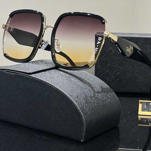 Солнцезащитные очки Роскошные дизайнерские солнцезащитные очки в классическом стиле, подходящие для мужчин и женщин, модный подарок на открытом воздухе для общественных встреч с коробкой. Летние незаменимые солнцезащитные очки.