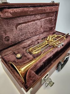 YTR 2320E BB Trumpet Hard Case Musical Instrument