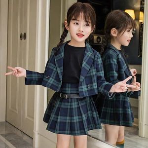 Kläderuppsättningar 2024 Teenage Girls Kids Tracksuit For Suit School Uniform Plaid kläder Spring 2st Children Children