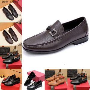 British Feragamo Shoes High Quality Designer Loafers Dress Driving Shoes Men Casual Party Wedding Suit varumärke varumärke på skorstorlek Feragamo 38-44 325 718