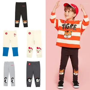 Kläderuppsättningar i lager Bebe 2024 Autumn Korean Baby Leggings for Boys and Girls Tight Pant Cute Kids Leg Forming Stretch Leging