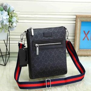 Nowi mężczyźni Style torby na ramię Crossbody Różne rozmiary torebki luksusowe Projektanci torby Pochette wiele kieszeni 523599 Modna torba komunikatorowa Sprzedaż Hot 2024 A3000