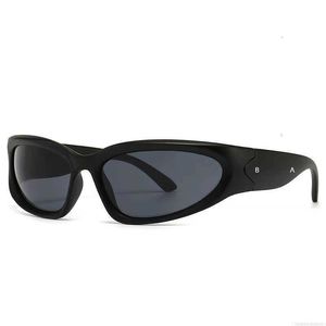 Sunglasses Designer sunglasses for women outdoor travel classic fashion cool radiation resistant style high-grade men sun glasses AC94