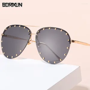 Solglasögon 2024 Diamond Rhinestone Ladies Fashion Gradient Metal Polygon Rimless Eyeware Outdoor Sunscreen Sun Glasses Shades Shades