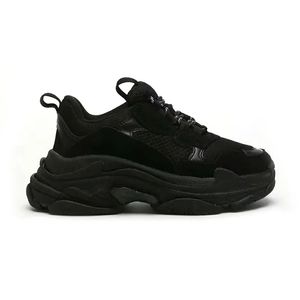 2024 Plataforma Designer Sapatos Casuais Triple S Sneakers Tripler Preto Branco Clear Sole Trabalhar Andando Mens Mulheres Senhoras Treinadores Clássicos