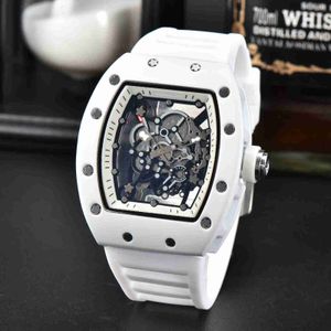 2024 New Style's Hollow Belt Diamond Diamond Diamond Carbon Braze Pointer Watch's Men's Quartz Watch