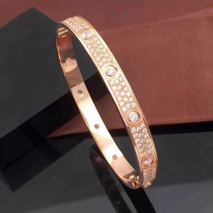 Original 1to1 C-Arter Armband Rose Gold Imitation Russian 585 Purple Screw Full Diamond Classic Solid Set Zircon HandpieceU25a