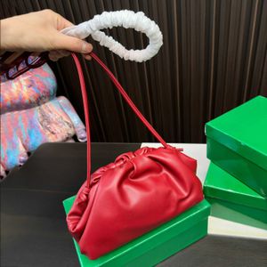 Poşet Tasarımcı Çanta Yumuşak Buzağı Bayanlar Omuz Çantaları Lady Tote Debriyaj Gerçek Deri Moda Kadın Çantalar Lüks El çantası Yükseltme Mini Bulut Çantaları 240115
