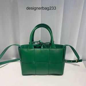 boteega Abend Damen Tragetasche Tragbare Mini-Einkaufstasche Venata Mädchen Frühling Designer Ledertaschen Gewebt 2024 Korb Einzel Arco Schulter Reise Modenschau X03Y