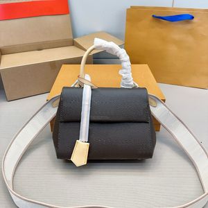 Handväskor Luxury Designer Bag axelhandväska Kvinnor Kvinna Crossbody Designers Väskor Luxurys Plånbok Purses Body Mini 10A 05