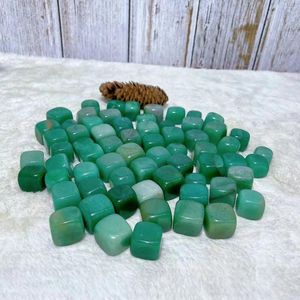Dekorativa figurer Naturliga kristaller Grön Advanturine Tumble Cube Högkvalitativ hemdekorationer Polerad Mineral Energi gåva